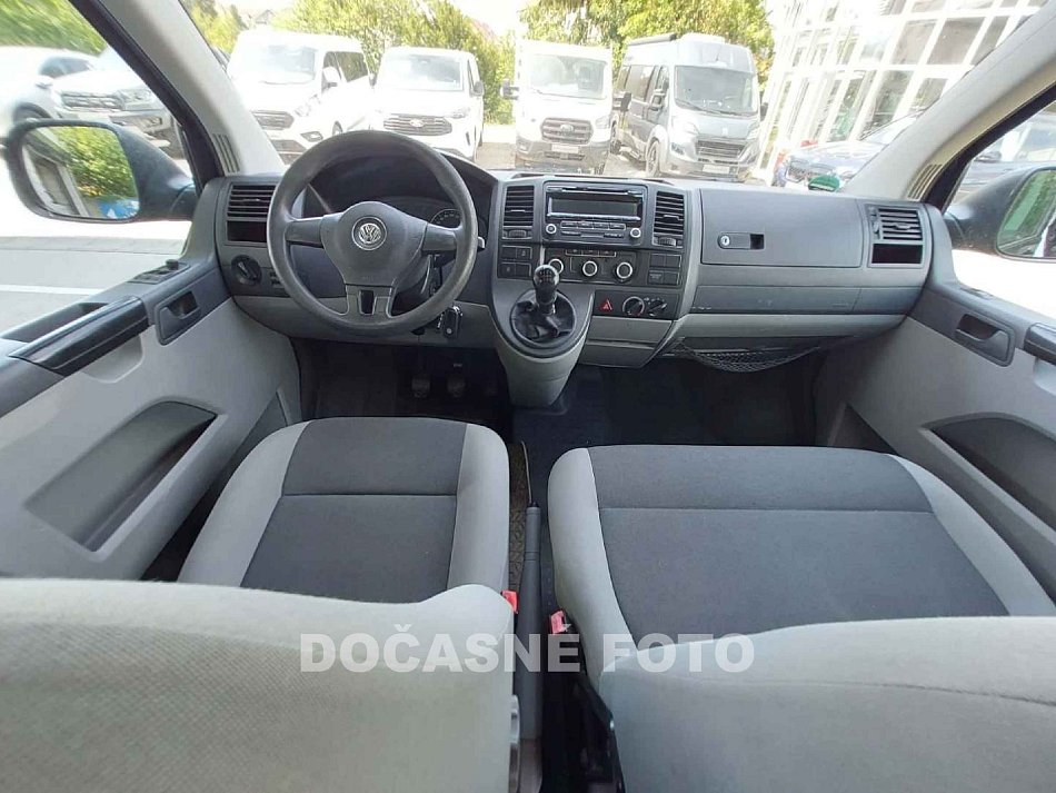 Volkswagen Transporter 2.0TDi  9míst