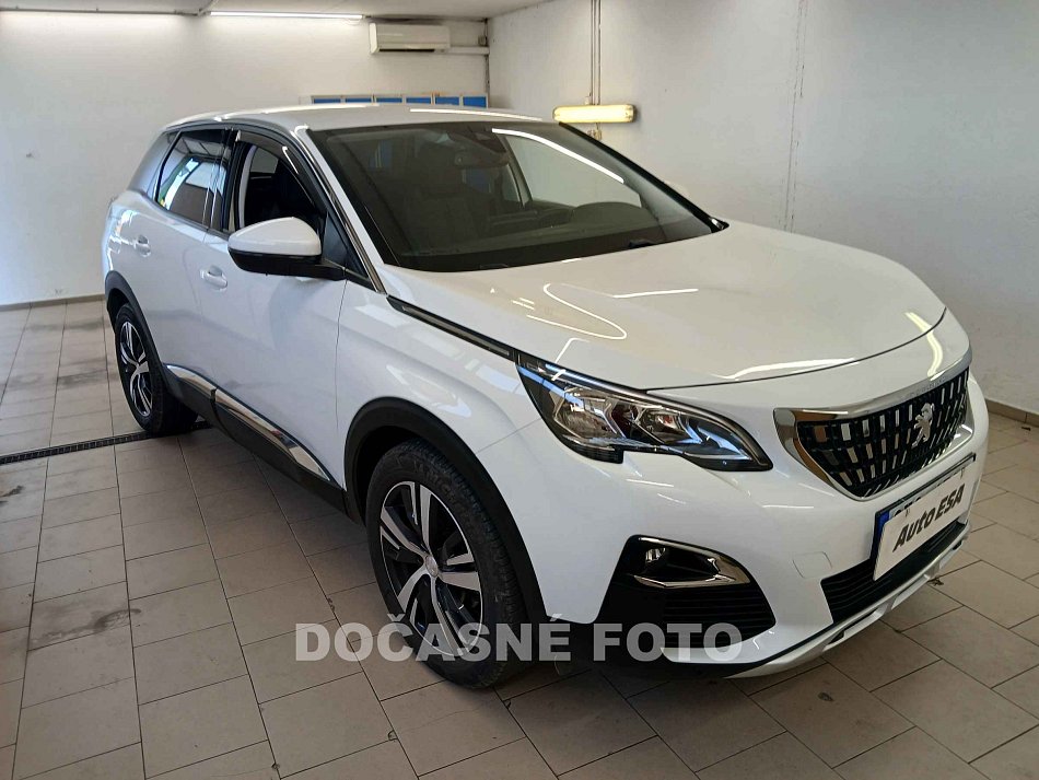 Peugeot 3008 1.2 PT 