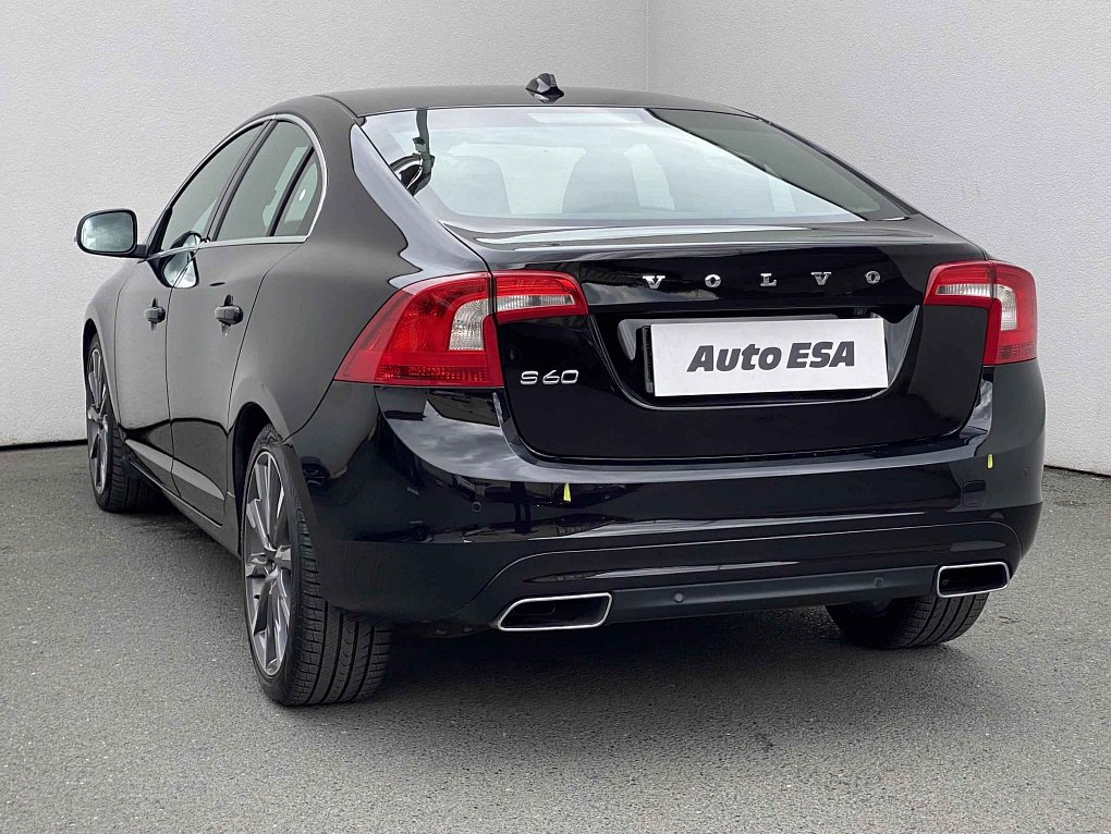 Volvo S60 2.4 D5 Summum