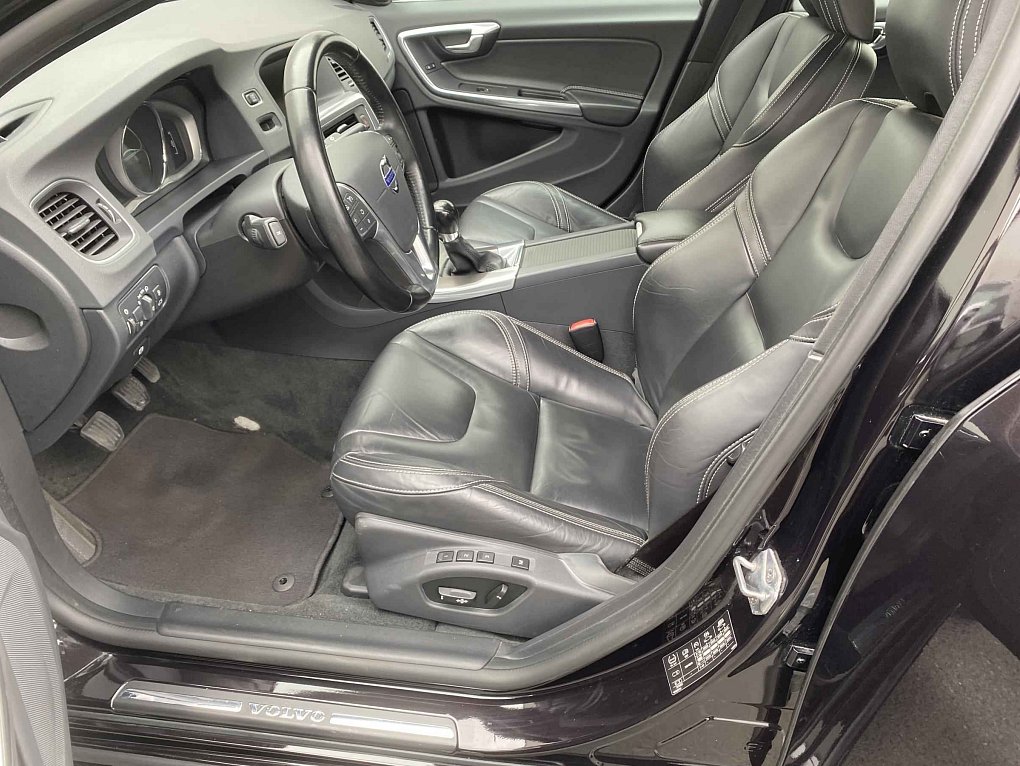 Volvo S60 2.4 D5 Summum