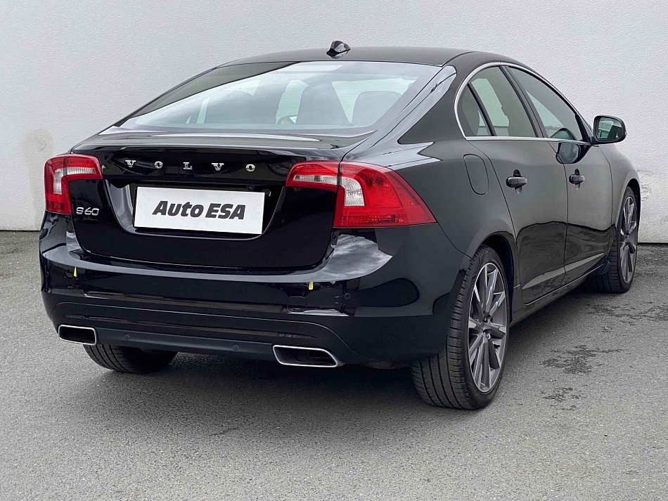 Volvo S60 2.4 D5 Summum
