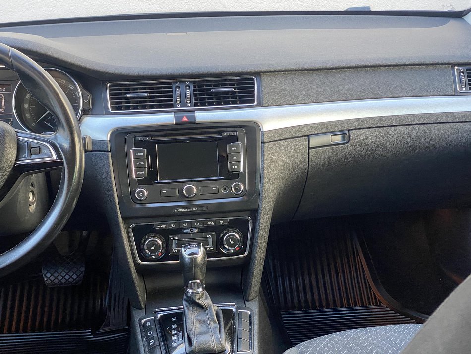 Škoda Superb II 2.0 TDi Ambition