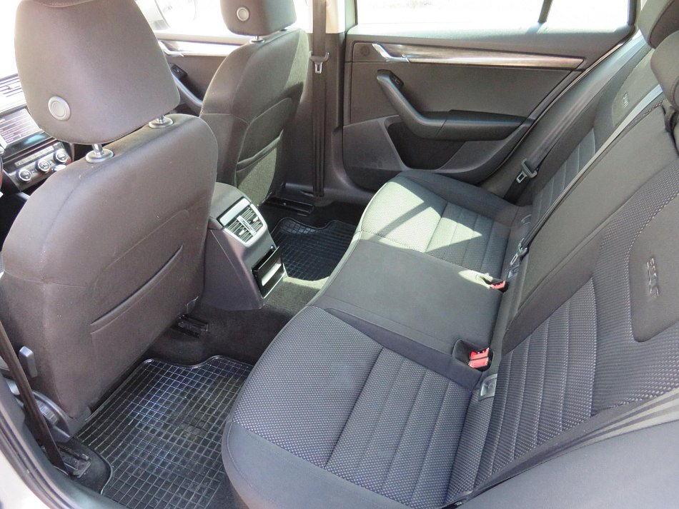 Škoda Octavia III 2.0 TDi Scout 4x4