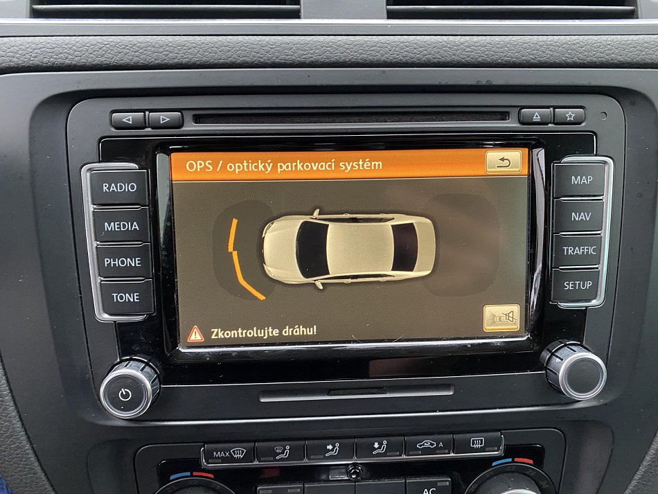 Volkswagen Jetta 1.6 TDi 