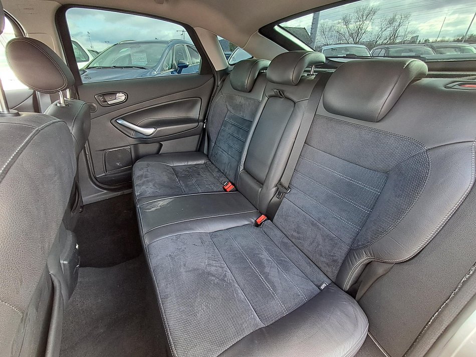 Ford Mondeo 2.5 T 
