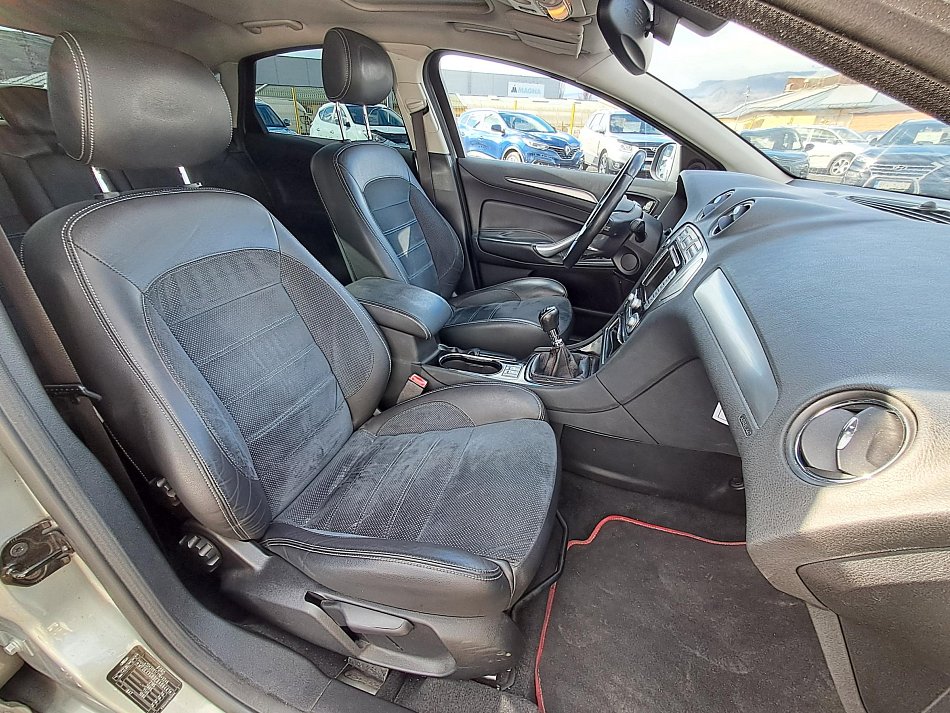 Ford Mondeo 2.5 T 