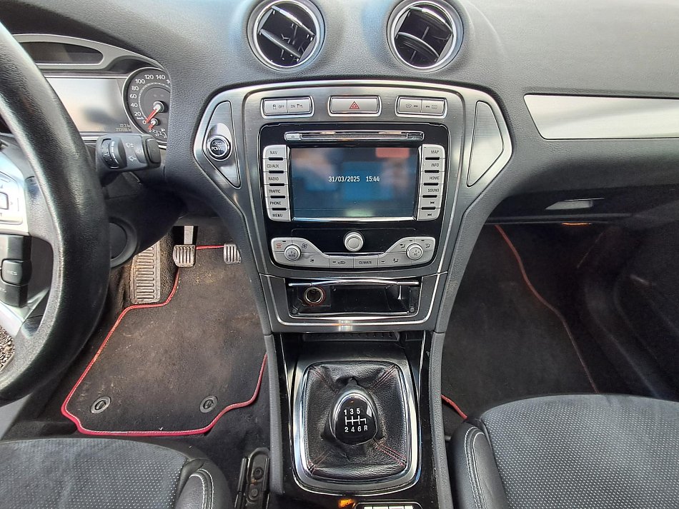 Ford Mondeo 2.5 T 