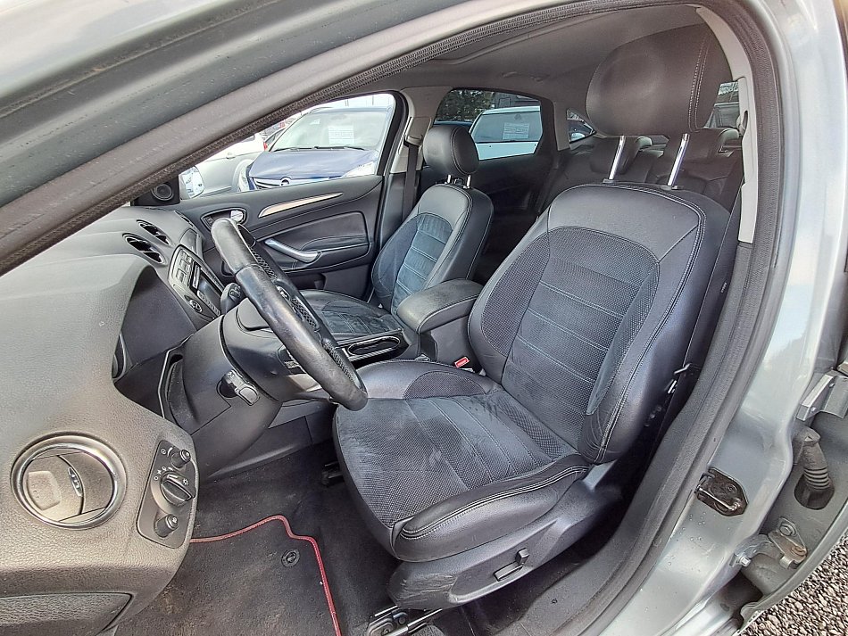 Ford Mondeo 2.5 T 