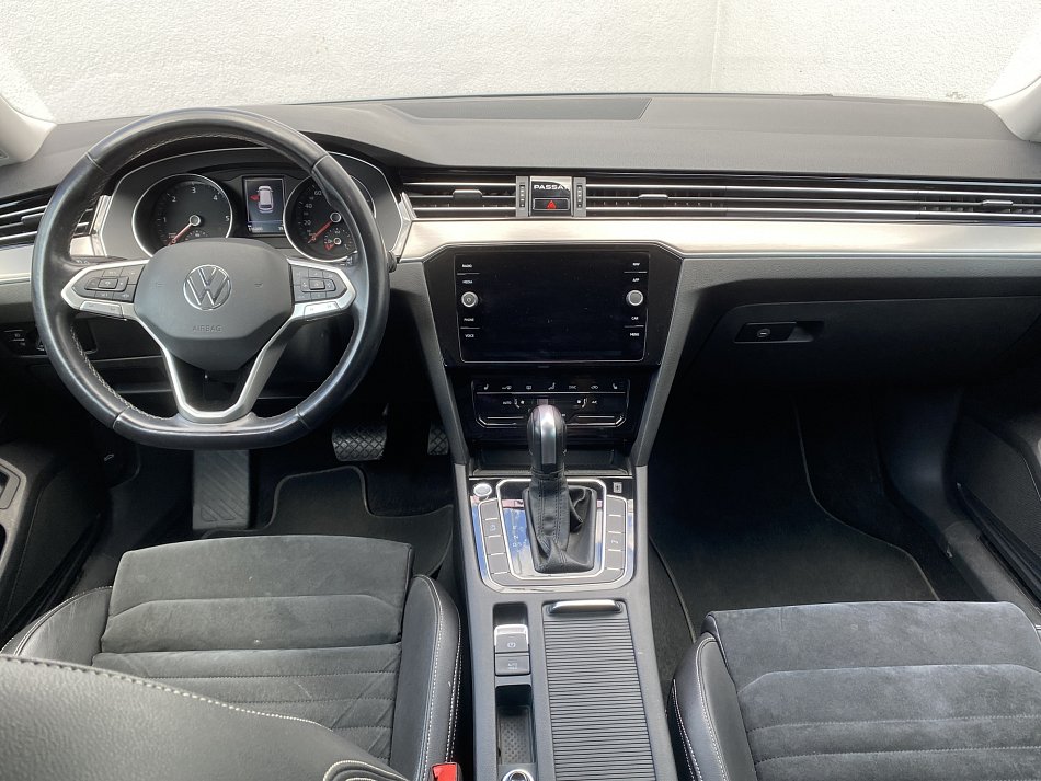 Volkswagen Passat 2.0 TDi Elegance