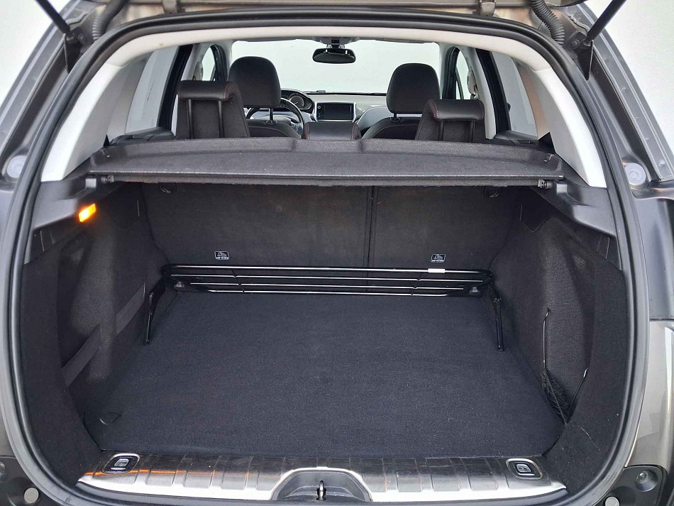 Peugeot 2008 1.2 e-THP GT Line