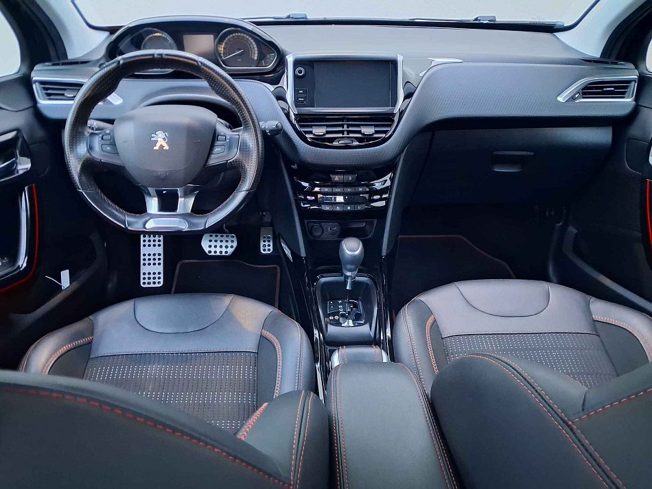 Peugeot 2008 1.2 e-THP GT Line