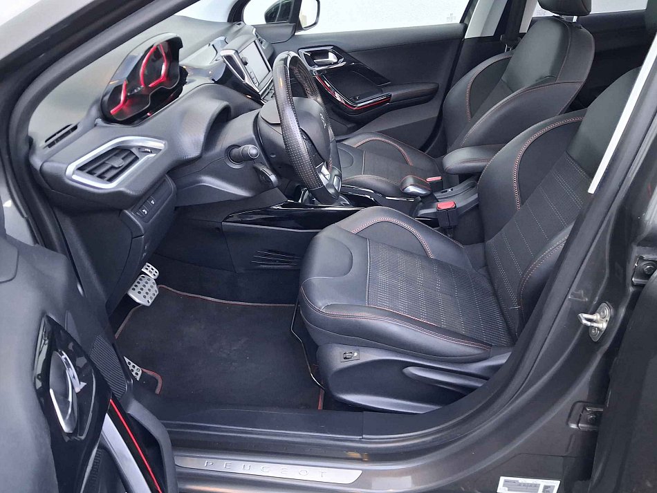 Peugeot 2008 1.2 e-THP GT Line