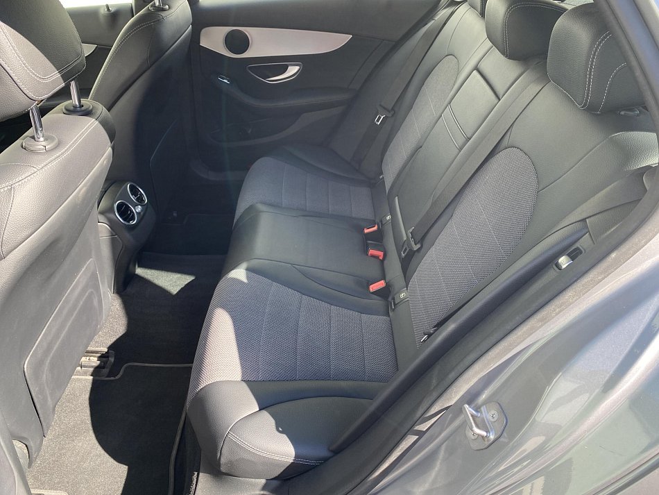 Mercedes-Benz Třída C 2.2 CDi Avantgarde C220