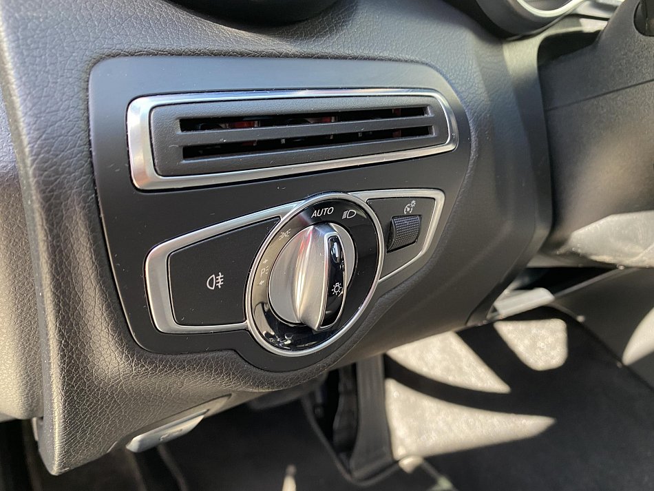Mercedes-Benz Třída C 2.2 CDi Avantgarde C220