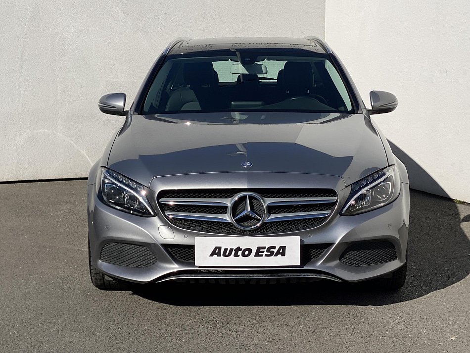 Mercedes-Benz Třída C 2.2 CDi Avantgarde C220