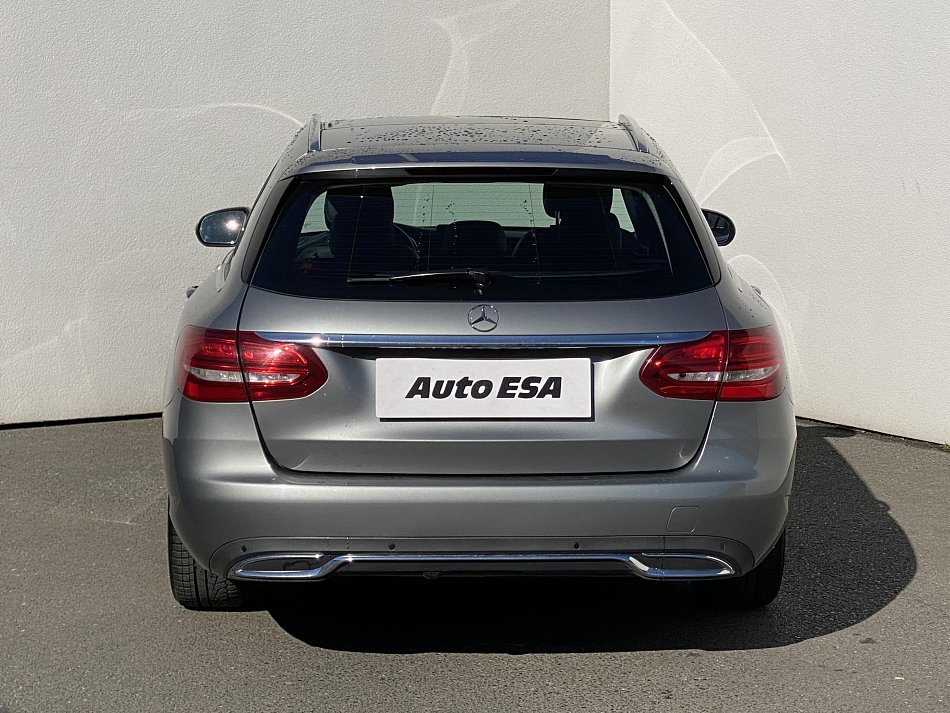 Mercedes-Benz Třída C 2.2 CDi Avantgarde C220