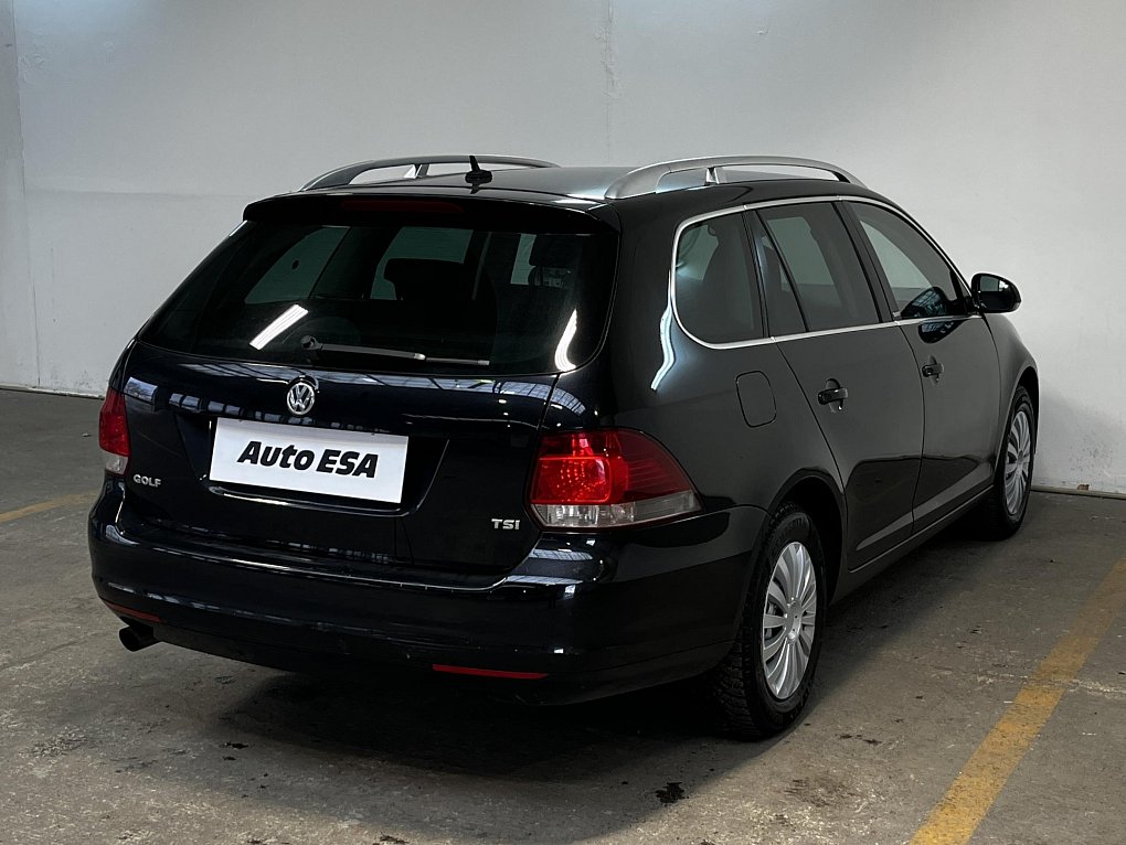 Volkswagen Golf 1.2TSI 