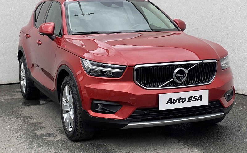 Volvo XC40 2.0T5 Momentum AWD