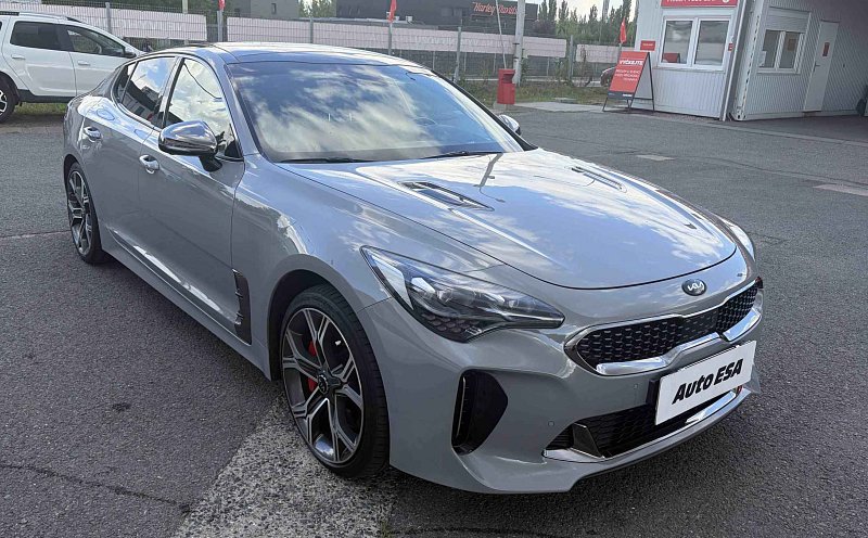 Kia Stinger 3.3V6T-GDi 