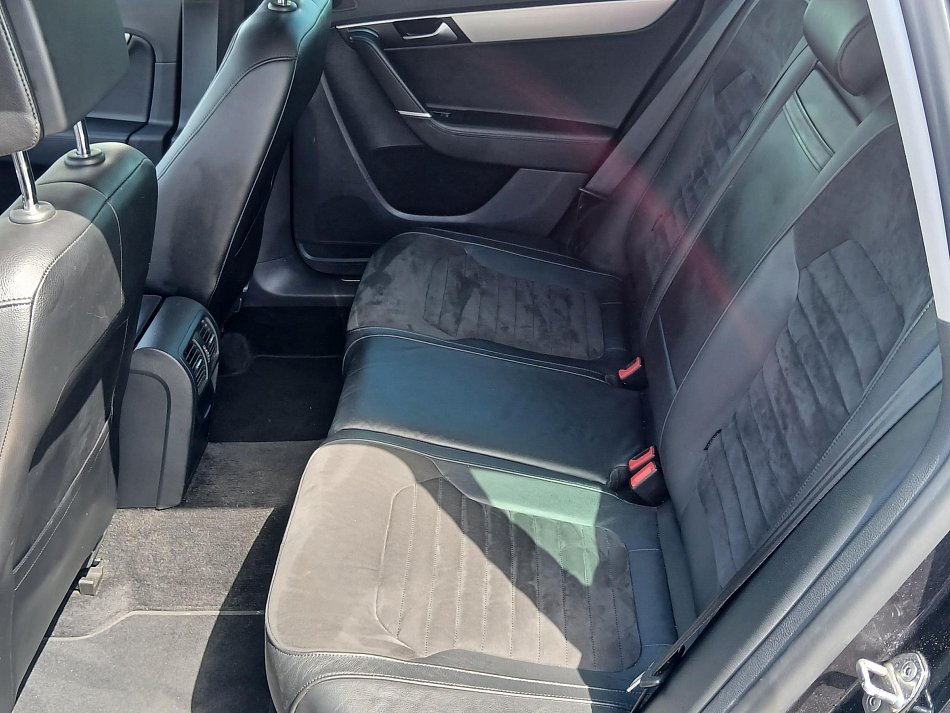 Volkswagen Passat 2.0 TDi 