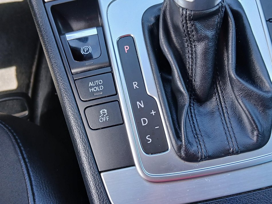 Volkswagen Passat 2.0 TDi 