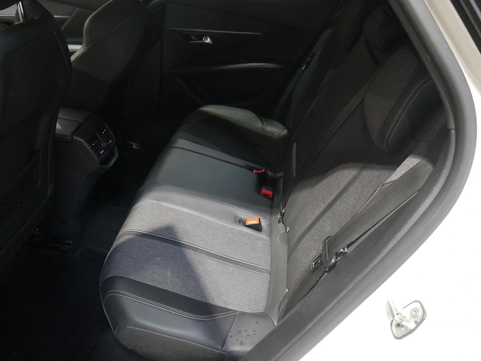 Peugeot 3008 1.5 HDI GT Line