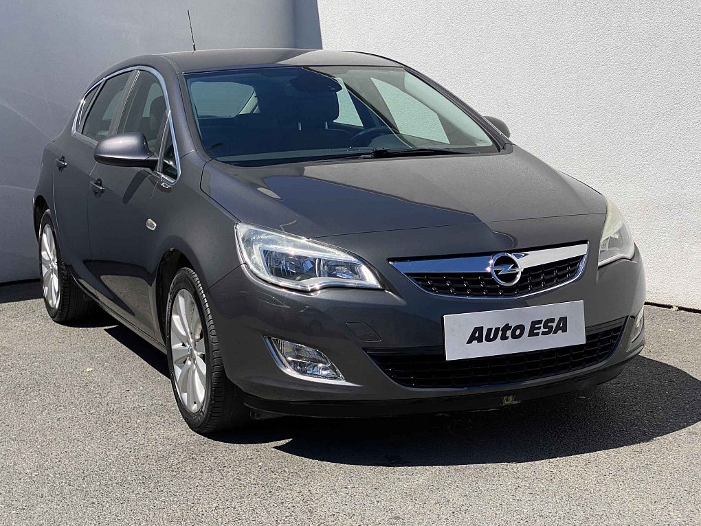 Opel Astra 1.4 T Cosmo