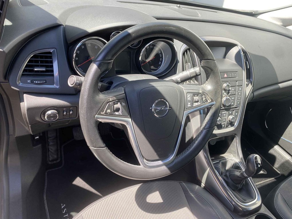 Opel Astra 1.4 T Cosmo