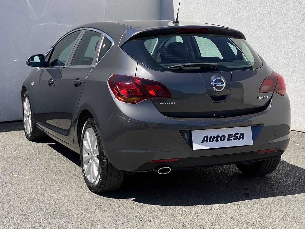 Opel Astra 1.4 T Cosmo