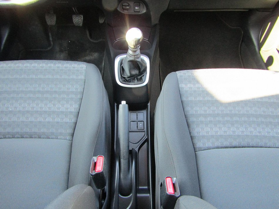 Toyota Yaris 1.3 VVT-i 