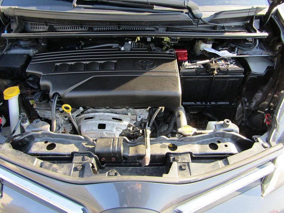 Toyota Yaris 1.3 VVT-i 