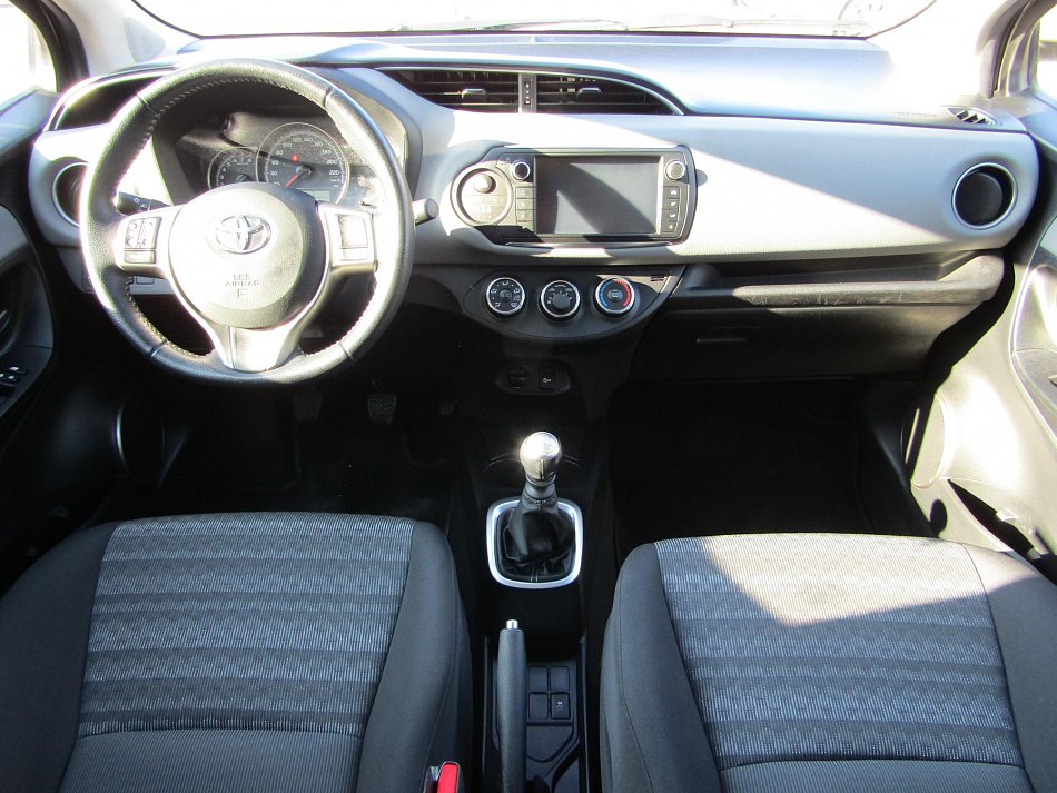 Toyota Yaris 1.3 VVT-i 