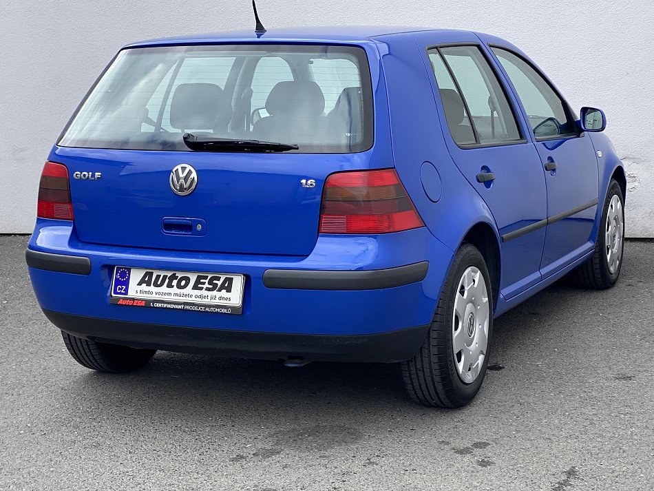Volkswagen Golf 1.6 i 