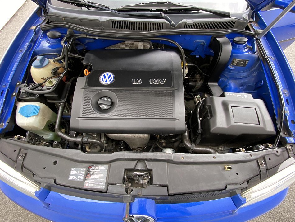 Volkswagen Golf 1.6 i 