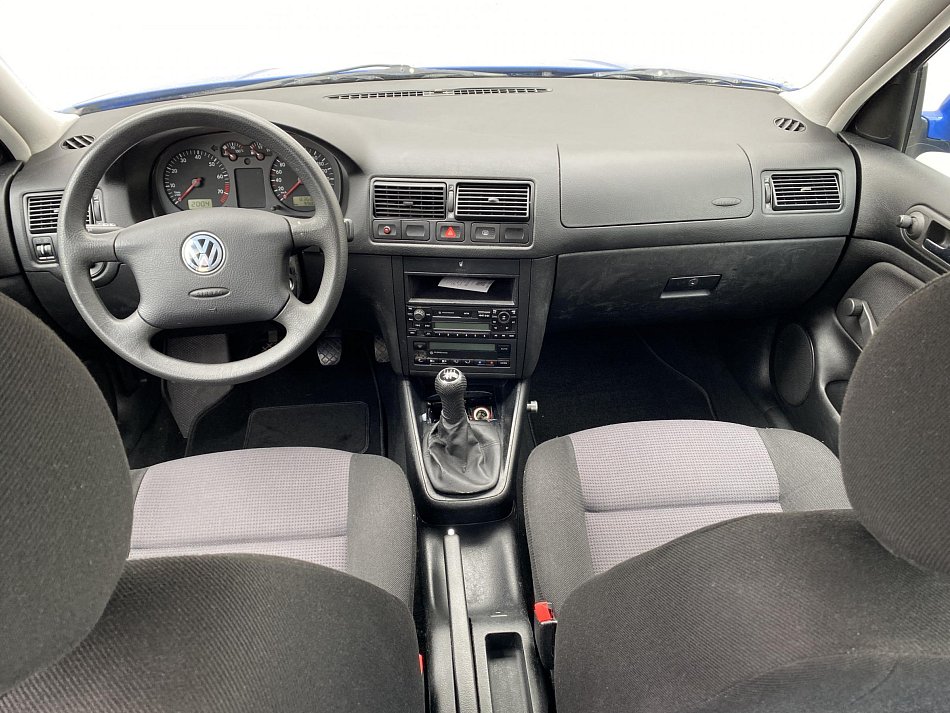 Volkswagen Golf 1.6 i 