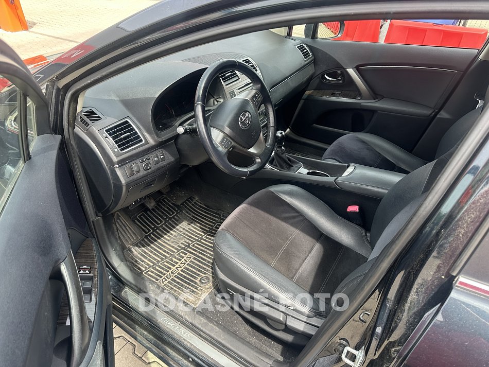 Toyota Avensis 2.2 D 