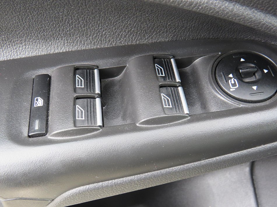 Ford Tourneo Connect 1.6TDCi Titanium MAXi XL 7míst