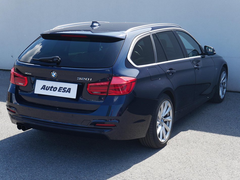 BMW Řada 3 2.0 i Sport Line 320i xDrive