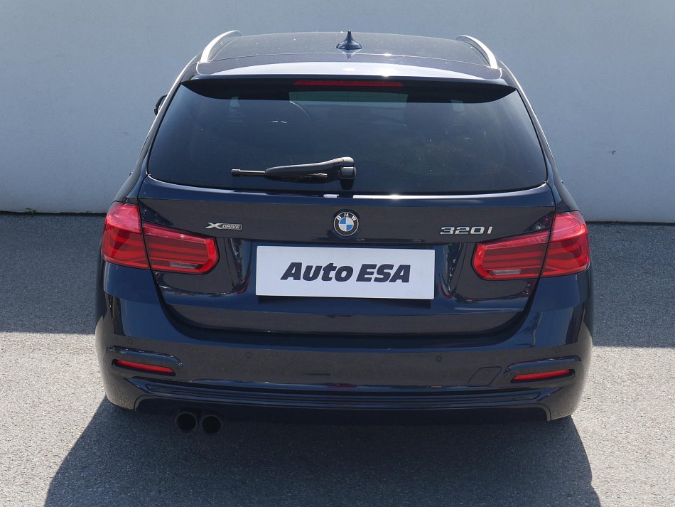 BMW Řada 3 2.0 i Sport Line 320i xDrive