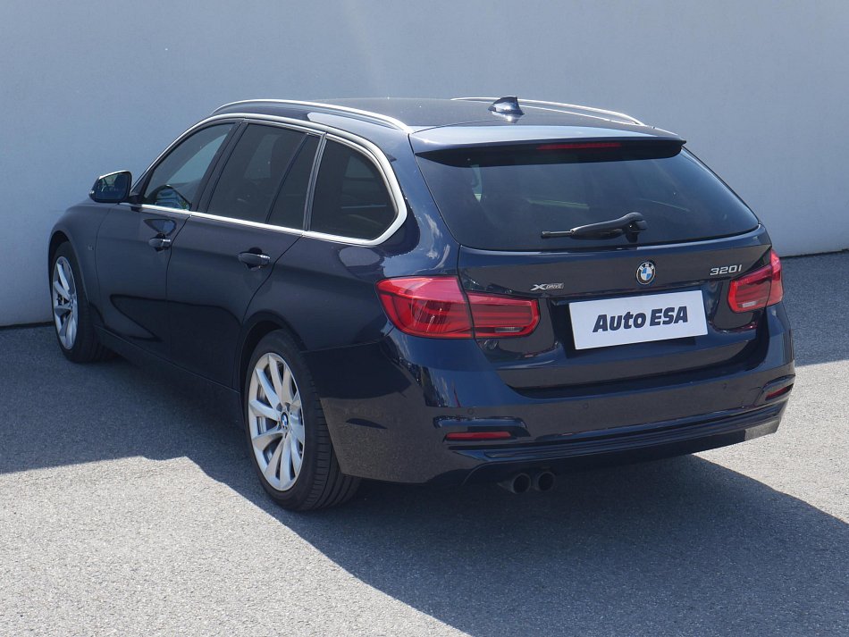 BMW Řada 3 2.0 i Sport Line 320i xDrive