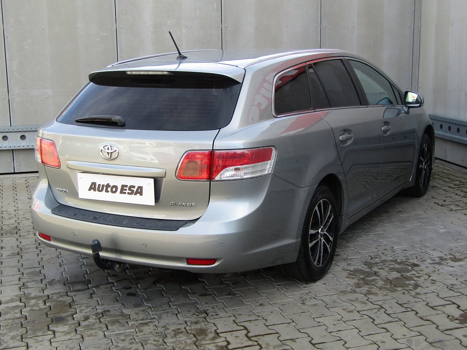 Toyota Avensis 1.8 i 
