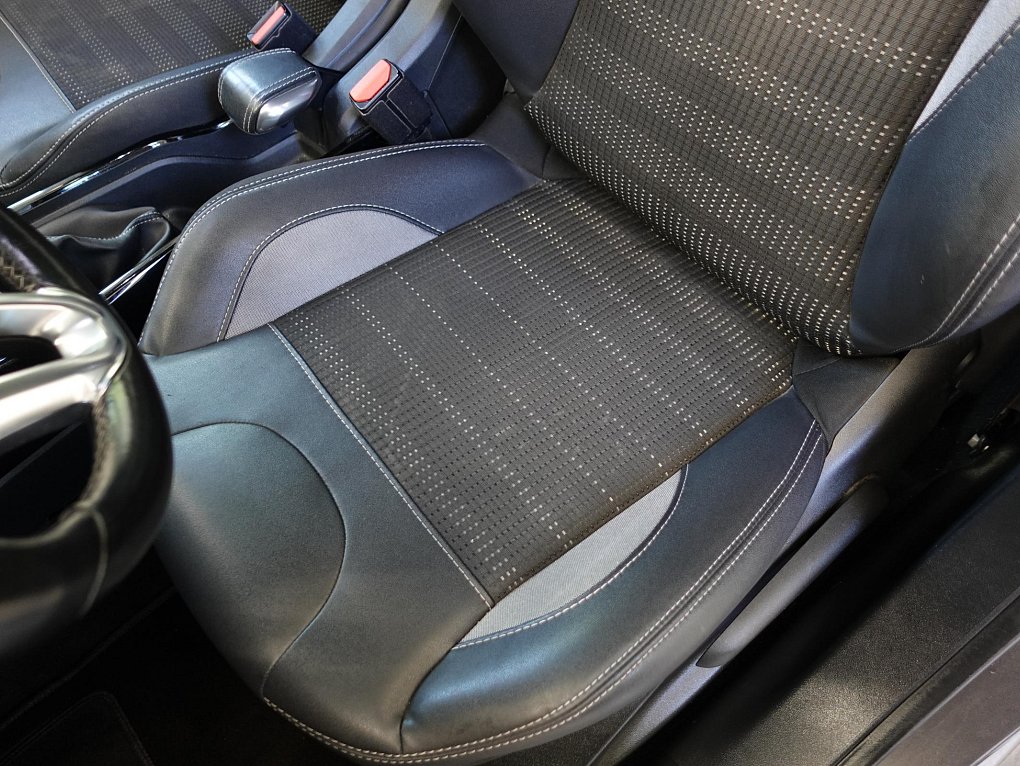 Peugeot 2008 1.2 PT Allure