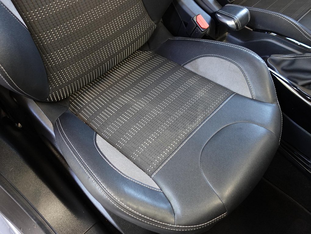 Peugeot 2008 1.2 PT Allure