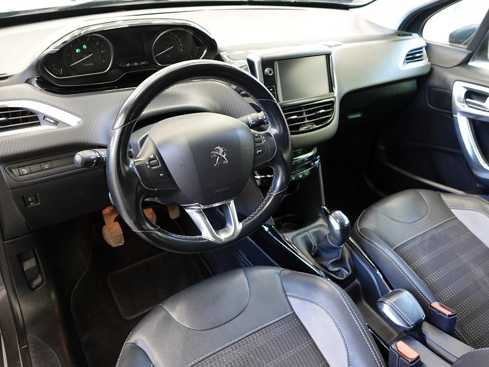 Peugeot 2008 1.2 PT Allure