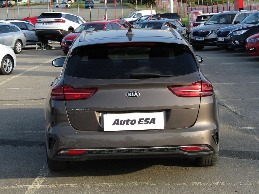 Kia Ceed 1.6 CRDi Exclusive