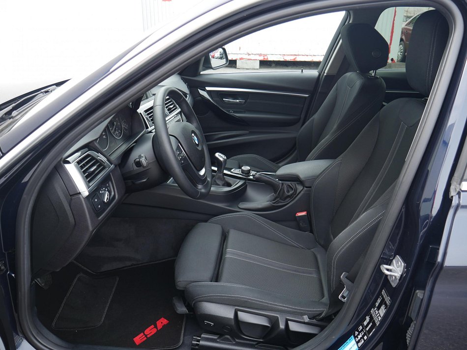 BMW Řada 3 2.0 i Sport Line 320i xDrive