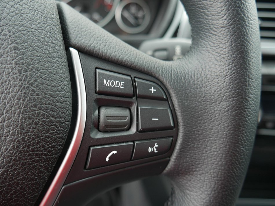 BMW Řada 3 2.0 i Sport Line 320i xDrive