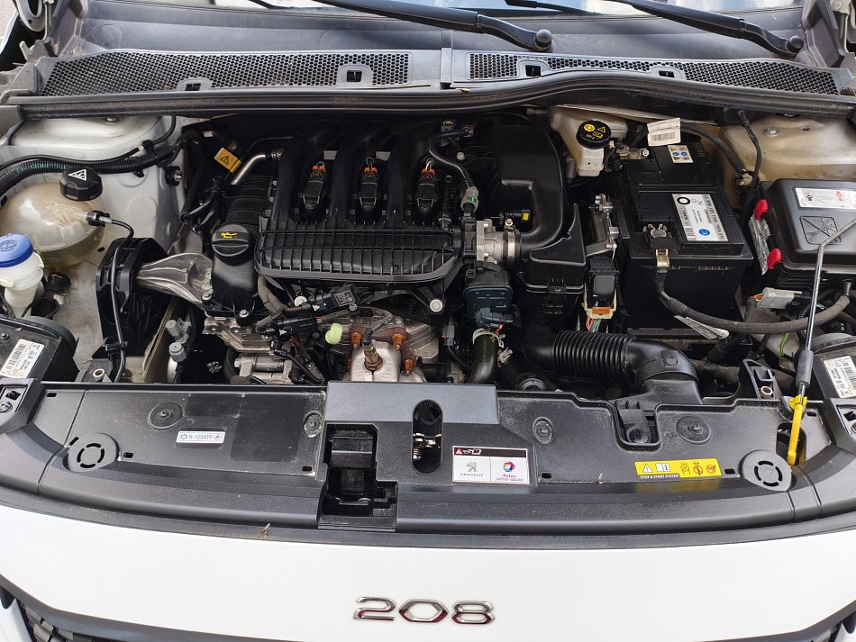 Peugeot 208 1.2i 