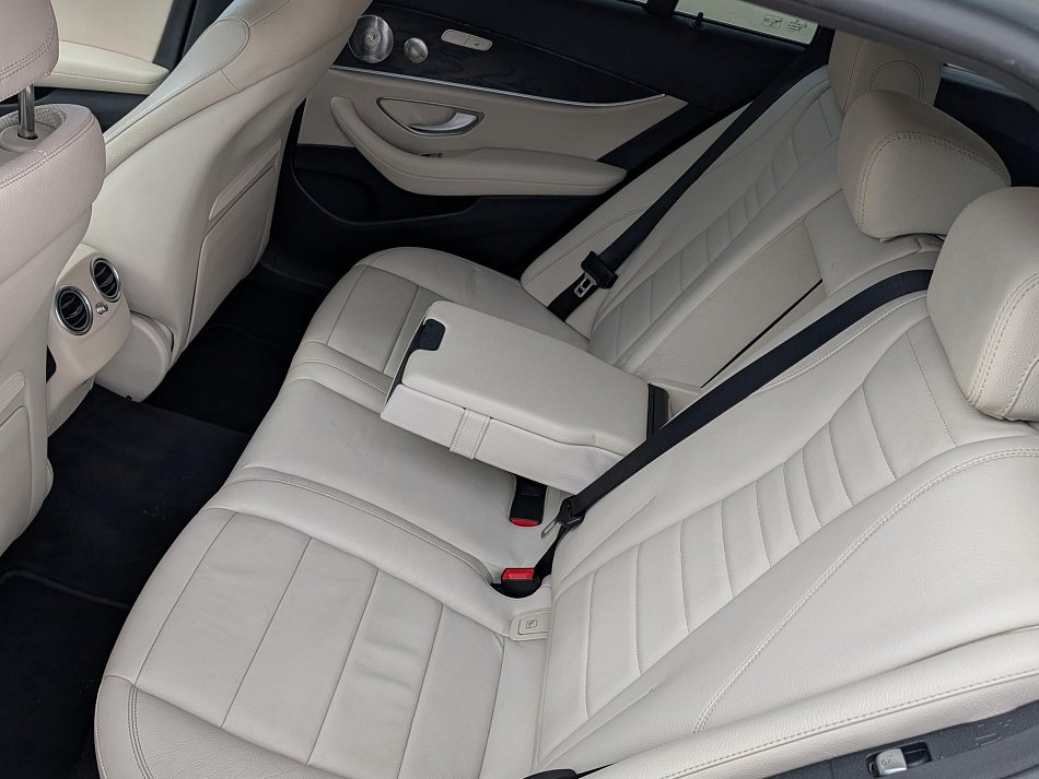 Mercedes-Benz Třída E 2.0CDi  E220 4M