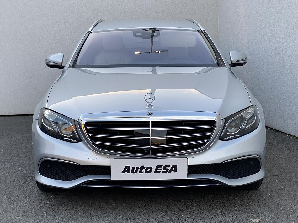 Mercedes-Benz Třída E 2.0CDi  E220 4M